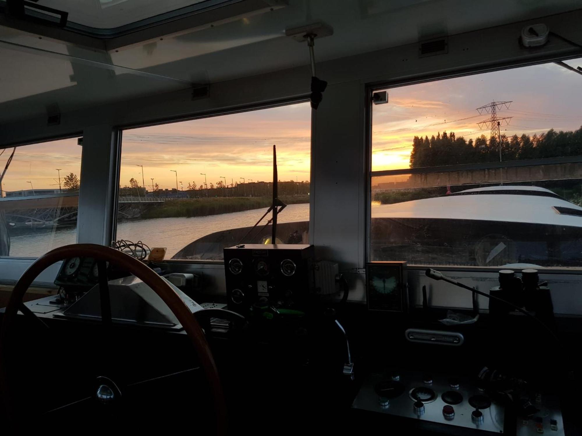 Euphrate Houseboat Botel Amsterdam